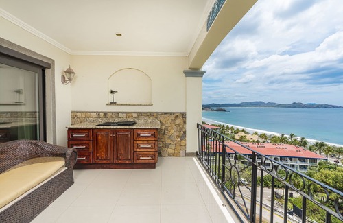 Playa Flamingo Eigentumswohnung | Ocean view at its best at a walk from the beach!!!