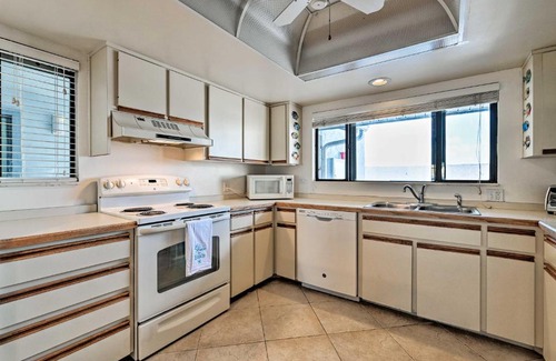 Bethune Beach Wohnung | Ocean View Condo, Walk to Beach and Boat Launch