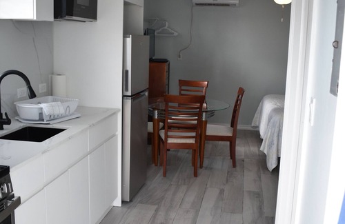 Seven Mile Beach Wohnung | Ocean View Deluxe Studio with Private Deck