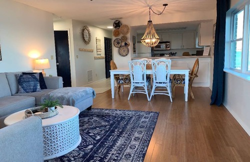 Breakers Eigentumswohnung | Ocean View from Every Room at Breakers Beachside Bungalow! 2 bed/2 bath