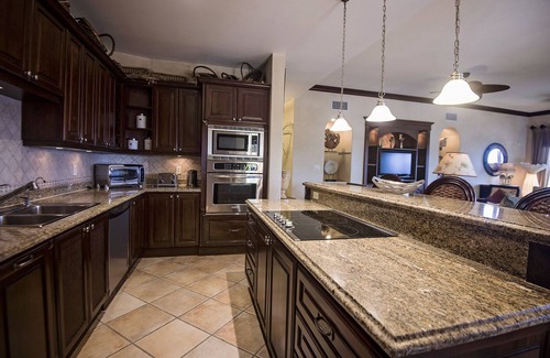 Herradura Eigentumswohnung | Ocean View Luxury Condo next to pool + access to all amenities.