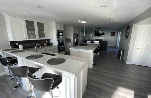 Fire Mountain Haus | Ocean View Poolside Retreat