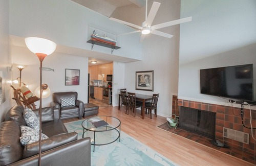 Otter Rock Wohnung | Ocean-View Suite with Loft & Full Kitchen