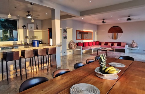 Mal Pais Haus | 5-Bett Ocean View Modern Luxury Haus mit Infinity Pool