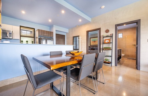 Playa Conchal Eigentumswohnung | Ocean View w Pool Roble Sabana in Reserva Conchal