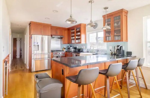 Old Town Haus | Ocean Views with Private Hot Tub, Gourmet Kitchen