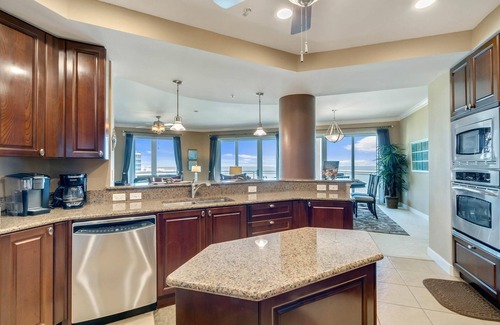 Daytona Beach Eigentumswohnung | Ocean Vistas 904 - Great Ocean Views - Luxury 3BR/3BA condo Huge Balcony!