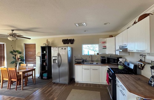 West End Wohnung | Oceanfront 1-bdr 1-bath "Coconut Palm Suite" 100 ft from the Ocean with a Pool!