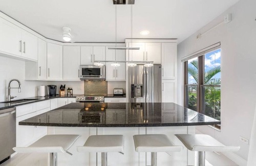 Seven Mile Beach Wohnung | Oceanfront 1st Floor w Views | 7mb | 3 Beds | Pool