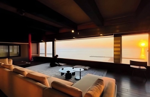 Toyako Villa | Oceanfront 3-Bedroom Villa: Perfect for Family Getaways & Relaxing Stays