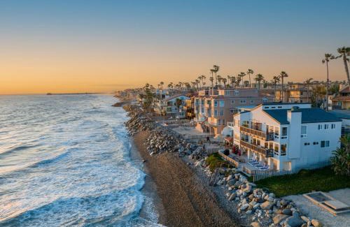 South Oceanside Haus | Oceanfront 3-unit complex - Private Deck - BBQ