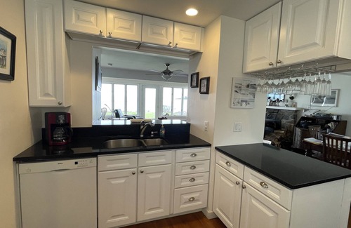 Biddeford Pool Haus | OCEANFRONT! Best scenery in Maine and it's breathtaking!