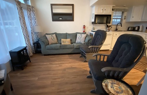 Smith River Kabine | Oceanfront Cabin 4 with Private Jacuzzi & Stunning Views