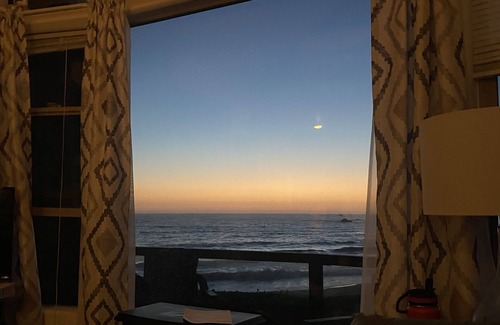 Smith River Kabine | Oceanfront Cabin 4 with Private Jacuzzi & Stunning Views