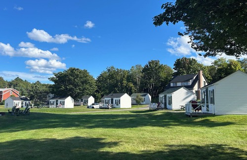 Salsbury Cove Hütte | Oceanfront Cottage at Acadia National Park, Bar Harbor/Beach Comber Cottage