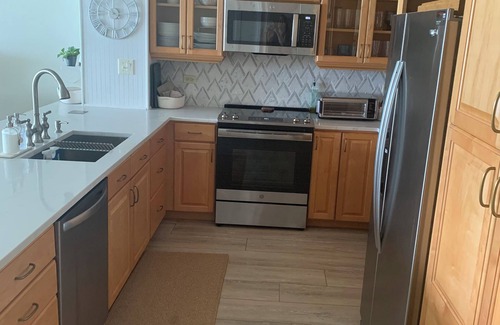 Bethune Beach Eigentumswohnung | Oceanfront fully-updated Chadham by the Sea 3/2 condo on No Drive Beach