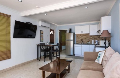Malmok Haus | The Honeymoon Suite!