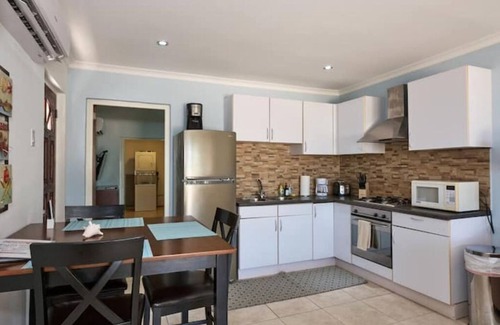 Malmok Haus | The Honeymoon Suite!