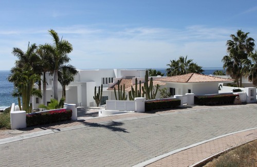 Cabo Bello Villa | OCEANFRONT LUXUS VILLA -LANDMARK ESTATE -mit Concierge- (kann einschließlich Suburban