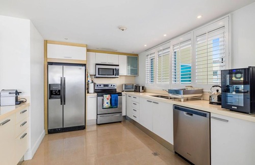 Oranjestad-West Eigentumswohnung | Oceanfront Luxury Penthouse on Eagle Beach.