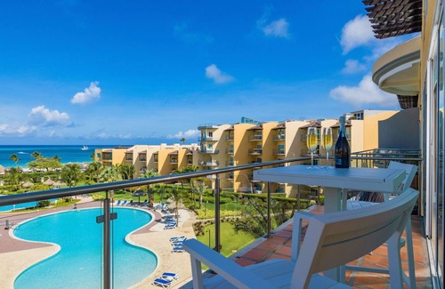Oranjestad-West Eigentumswohnung | Oceanfront Luxury Penthouse on Eagle Beach.