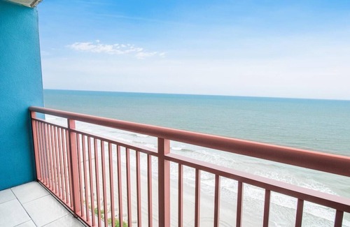 Myrtle Beach Eigentumswohnung | Oceanfront Oasis Deluxe Condo 18th Floor