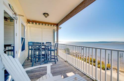Cedar Key Haus | Oceanfront Oasis in Cedar Key with 2 Balconies!