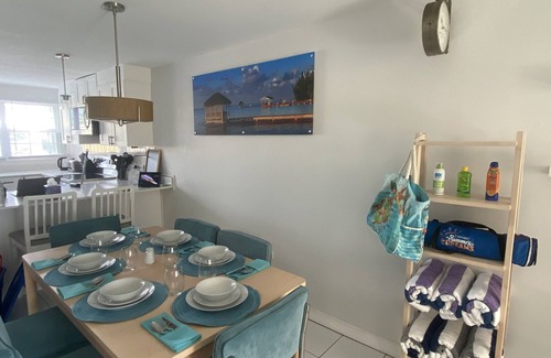 Patricks Island Eigentumswohnung | Oceanfront renovated 2 bd 2.5 bth, pool, boardwalk, easy access to whole island.