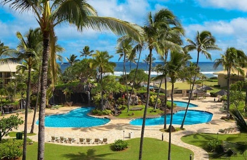 Hanamaulu Eigentumswohnung | Oceanfront Resort steps to pool/beach via your lanai, 4 Beautiful Pools