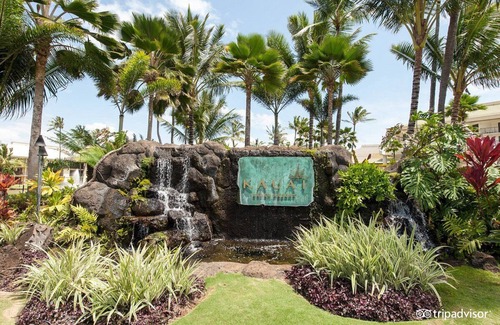 Hanamaulu Eigentumswohnung | Oceanfront Resort steps to pool/beach via your lanai, 4 Beautiful Pools