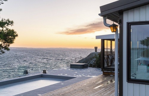 Varmdo Haus | Oceanfront Retreat - Heated Pool, Sauna, Jacuzzi