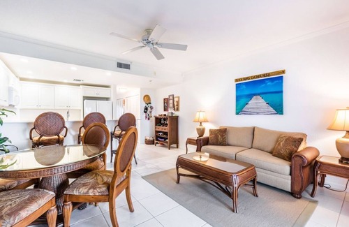 Rum Point Eigentumswohnung | Oceanfront right next to RumPoint, tranquility,pool,gym,tennis court and sunsets