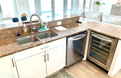 George Town Villa | Oceanfront South Sound Home with magical sunsets!