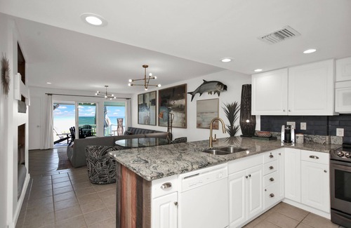 Sawgrass Eigentumswohnung | Oceanfront, stunning, renovated, Guests love it!