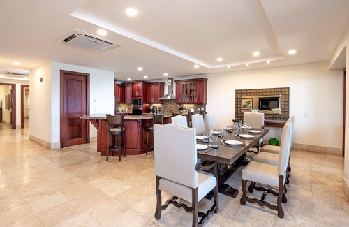 Playa Langosta Eigentumswohnung | CRYSTAL SANDS OCEANFRONT PENTHOUSE - BESTES PENTHOUSE, BESTE ANSICHTEN - SIEHE VIDEO