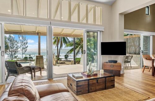 Mowbray Haus | Oceans Edge Beach House At Oak Beach