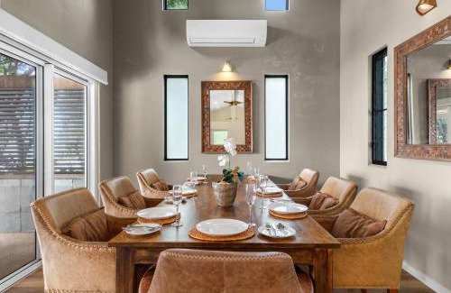 Mowbray Haus | Oceans Edge Beach House At Oak Beach