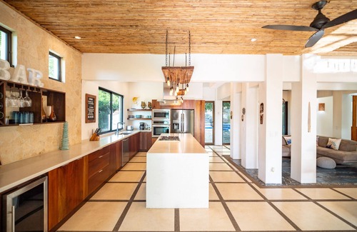 Potrero Villa | Atemberaubende neu renovierte Luxus-Villa mit Meerblick