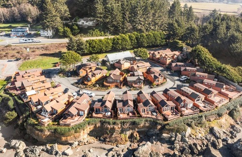 Smith River Wohnung | Oceanview Cabin 18 With Private Jacuzzi