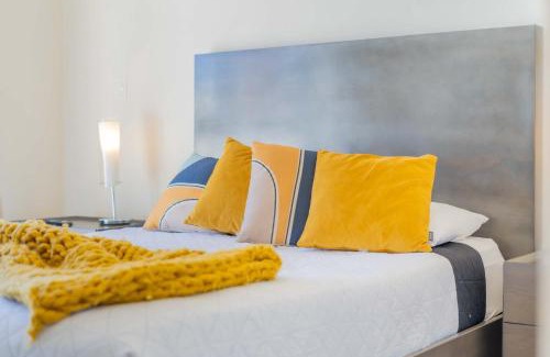 La Ventana Haus | Oceanview condo w Resort amenities Steps to Beach