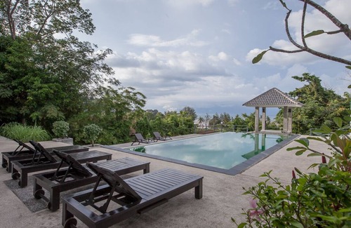 Sa Khu Villa | OceanView Private Villa: Walk to Beach; pool