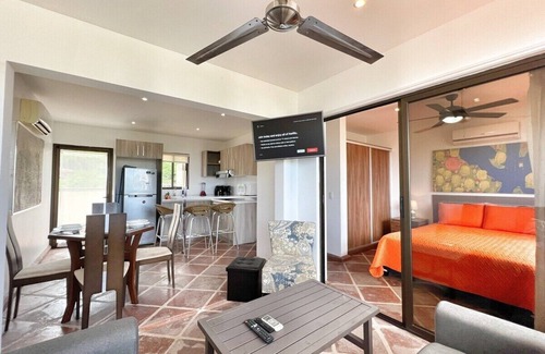 Coco Sunset Hills Eigentumswohnung | Oceanview Rooftop Patio - 5 Pools - Walk to Beach