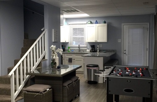 Emerald Isle Haus | 2. Reihe Meerblick, privater Pool & Volleyball Ct