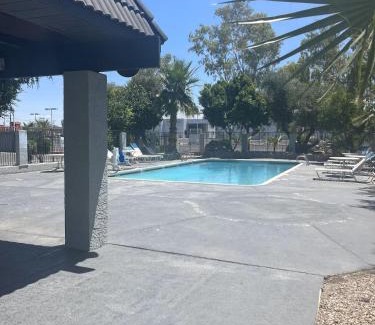 Phoenix Hotel | Ocotillo Apartments & Hotel