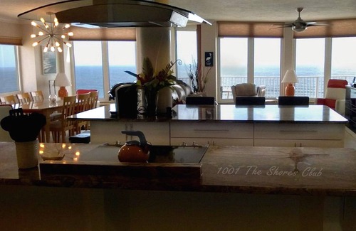 Daytona Beach Shores Eigentumswohnung | STORNIERUNG: SCHÖN UMBAUEN 3 BR VERFÜGBAR 7/13 - 7/20 Ocean Front NO-DRV