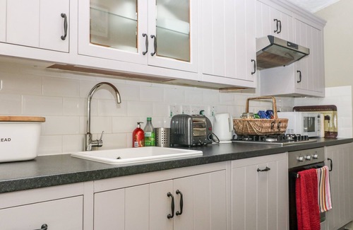 Stroud Hütte | October Cottage