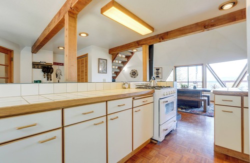 Nevada City Kabine | Off-Grid Geodesic Dome: Nevada City House w/ Views