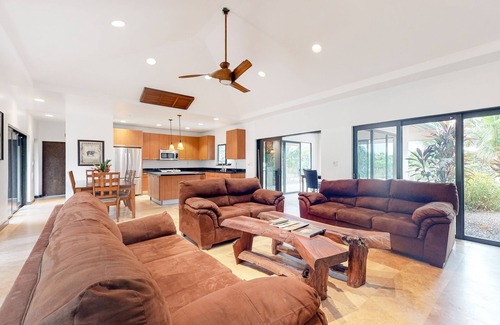 Sanctuary Belize Haus | Off-grid oasis with private pool, patio, grill & partial AC