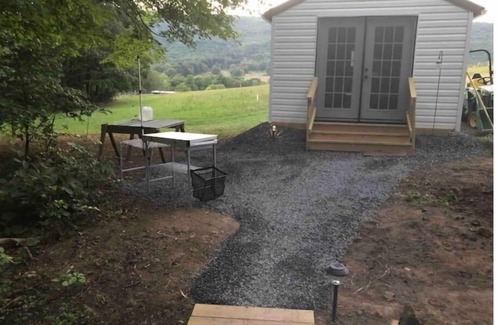 Doylesburg Haus | Off Grid Tiny House Glamping On 22 Acres!