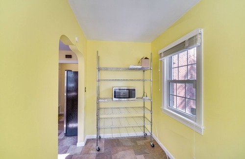 University Heights Haus | Ohio Hub w/Patio ~ 9 Mi to Cleveland!